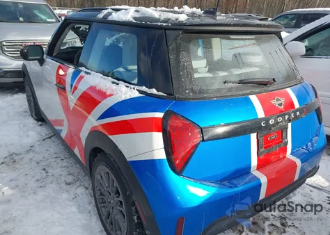 2025 Mini Hardtop Cooper S z USA, uszkodzony, nr VIN WMW23GD00S2W18443